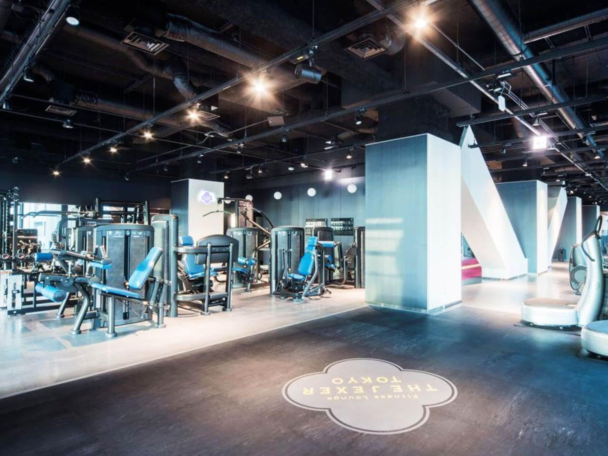 Hotel Oakwood Premier Tokio Exterior foto Anytime Fitness in Japan