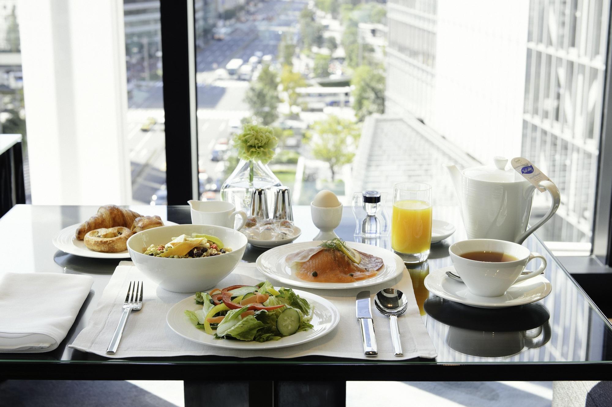 Hotel Oakwood Premier Tokio Exterior foto A breakfast table